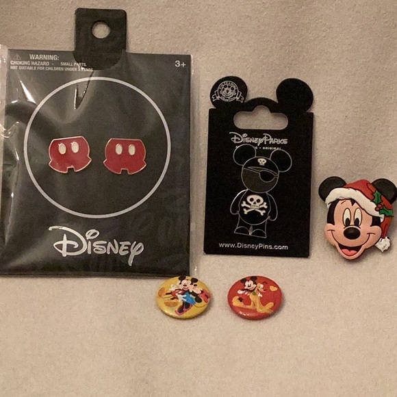 Disney Parks Mickey Mouse Trading Pin Pirate Earrings & Buttons Set of 5 - Picture 1 of 10